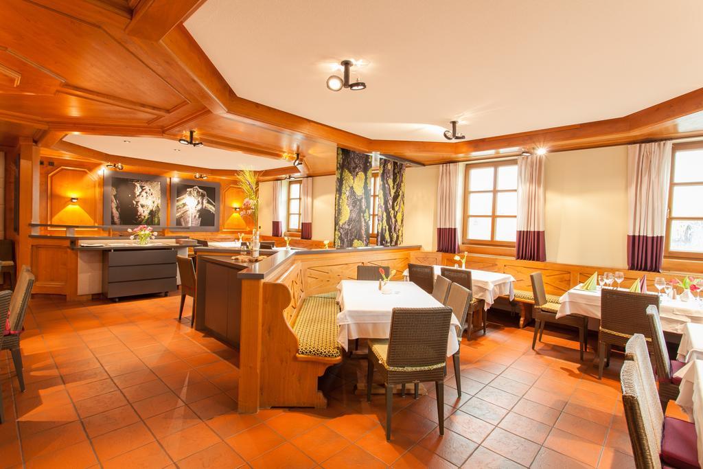 Hotel Restaurant Jaegerhof Weisendorf Exterior foto